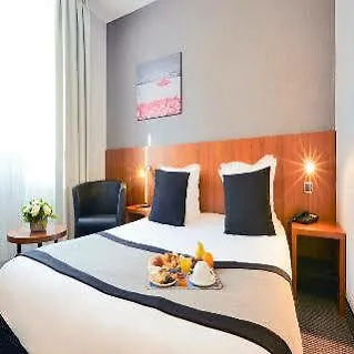 Hotel Kyriad Paradis